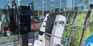 Huippuluokan pikalatausratkaisu autoliikkeelle