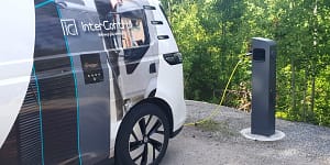 Painotalo panostaa sähköautojen latausinfraan