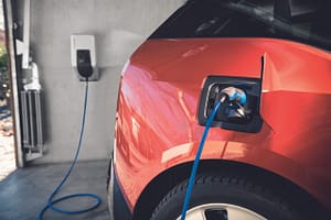 Sähköautojen latauspisteitä koskeva laki on astunut voimaan