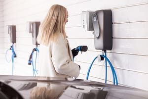 Usein kysytyt kysymykset: Sähköautojen latausinfra taloyhtiöissä ja kiinteistöissä