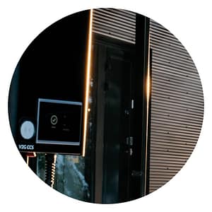 Tehokas kaksisuuntaisen (V2G) lataus ja purkaminen